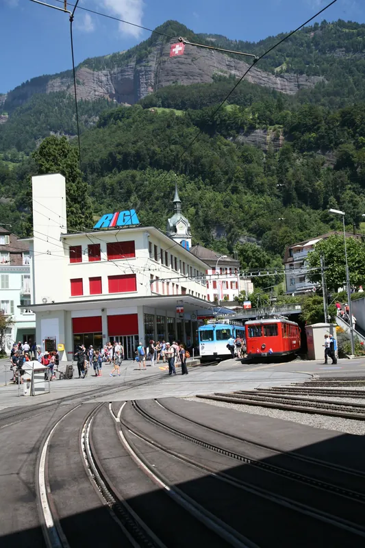 Vitznau, Bahnhofstrasse, former Vitznau-Rigi VRB cogwheel railroad, today Rigi Bahnen AG RB, reception building (07.08.2016)