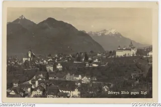 Schwyz mit Blick gegen die Rigi (1926)