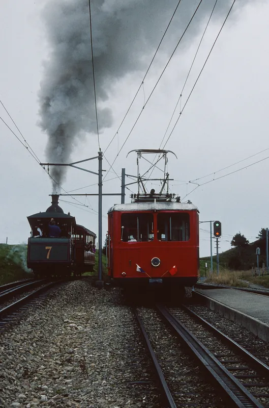 Rigi relay, steam locomotive H 1/2 No.7 and VRB railcar Bhe 2/4 No.1 (9/1996)