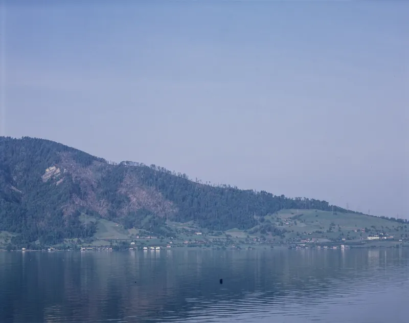 Küssnacht SZ, northeast view of Rigi with Rigi north ridge, in the foreground Ober Immensee and Lake Zug (18.05.1993)