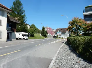 Küssnacht am Rigi, Luzernerstrasse, view towards RIGIFUTTER and Baer (08.09.2015)