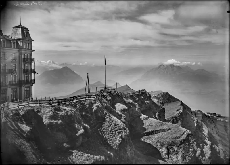 Rigi Kulm, Grand Hotel Schreiber, Teilaussenansicht (approx. 1921)