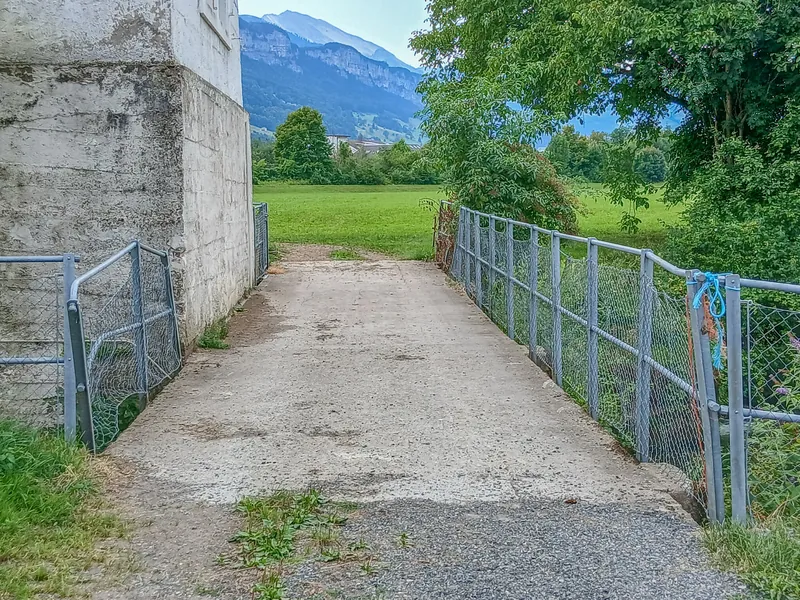 Steg beim Kraftwerk über die Seeweren, Brunnen SZ 20260725-jag9889 (2026-07-25 13:02:50)