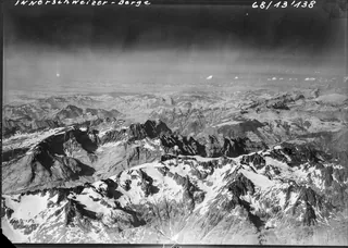 Central Swiss mountains, Urirotstock, Schwalmis, Rigi, Mythen (03.07.1968)
