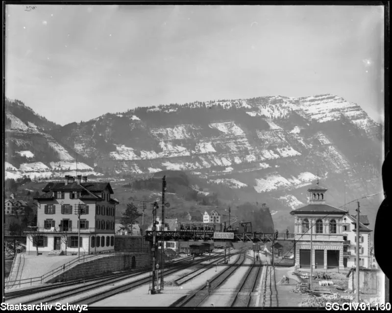 Bahnhofareal Goldau: Rigibahn mit Rigi (1895 - 1900)