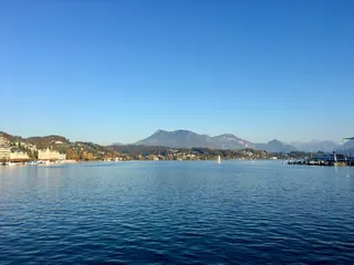 Lake Lucerne from Lucerne (37732427896) (2017-10-18 17:14)