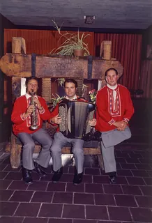 Rigi, Folk Music (1976)