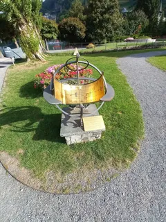 Vitznau-park-sundial-02ASD (2023-09-04)