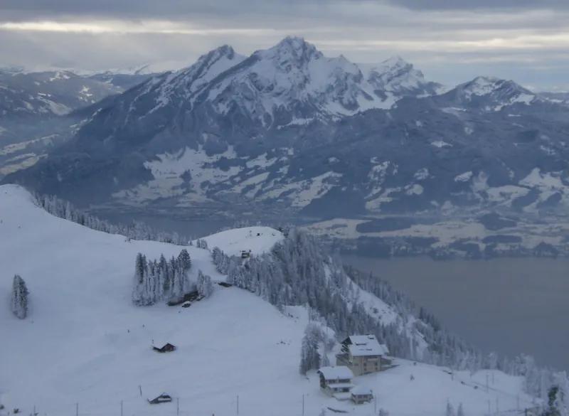 Rigi.Chapel.by.Rigi.Kulm.with.Pilatus.n.outskirts.of.Lucerne.Su.20.Dec.2009 (2009-12-20)