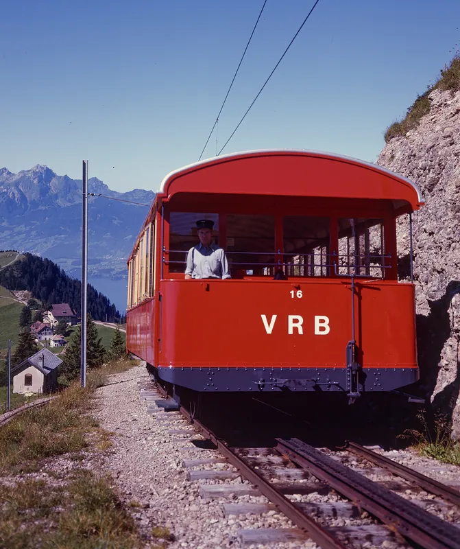 Between Rigi-Staffel and Rigi-Kulm, Vitznau-Rigi Railway (VRB), lead car No. 16 (1975)