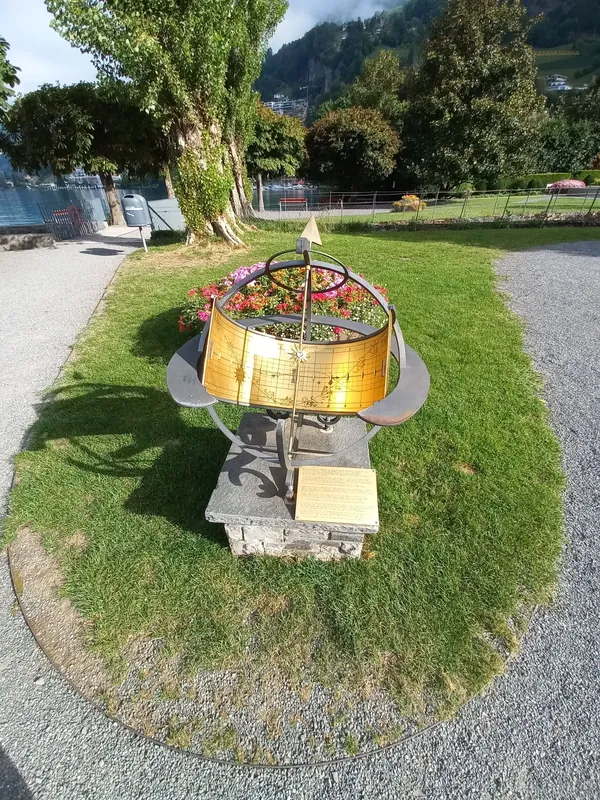 Vitznau-park-sundial-01ASD (2023-09-04)