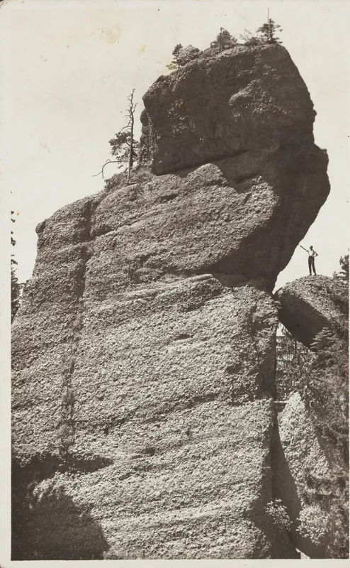Romiti-Felsentoram Rigi above Vitznau-Weggis (ca. 1930)