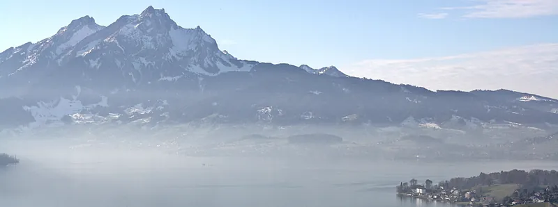 Alpen im Nebel Weggis - Schweiz - Flickr - dicau58 (Taken on 26 December 2013, 18:23)
