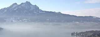Alpen im Nebel Weggis - Schweiz - Flickr - dicau58 (Taken on 26 December 2013, 18:23)