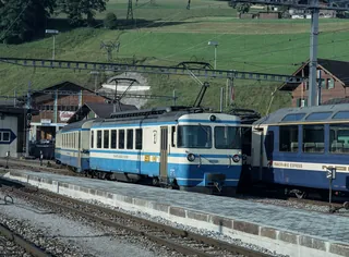 Canton BE, Zweisimmen, Bde 5003 and Bt 5303 ; driver's cab in cab car ABt 5303 ; Ae 4/4 258 in Zweisimmen at 10.00 o'clock ; ABDe 8/8 4002 ; Arth-Rigi railcar in Goldau ; bogie downhill of BDe 2/4 12 and Bt 22 on the siding (22.06.2000-23.07.2000)