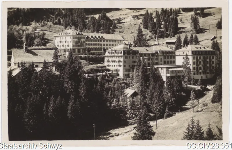 Rigi-Klösterli mit Hotels und Wallfahrtskapelle (keine Angabe)