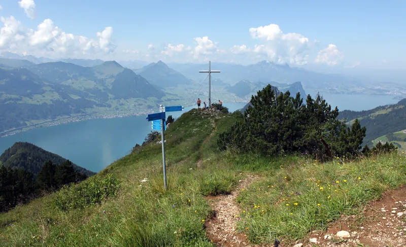 Auf dem Gipfel der Rigi Hochflue (2014-07-25 09:07:53)