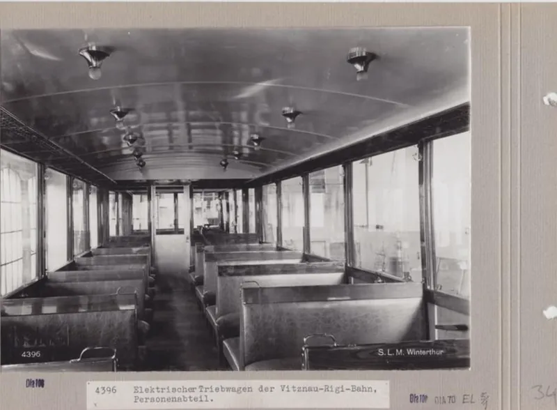 ElektrischerTriebwagen der Vitznau- Rigi -Bahn, Personenabteil. (ca. 1937)