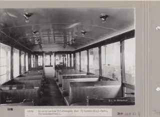 ElektrischerTriebwagen der Vitznau- Rigi -Bahn, Personenabteil. (ca. 1937)