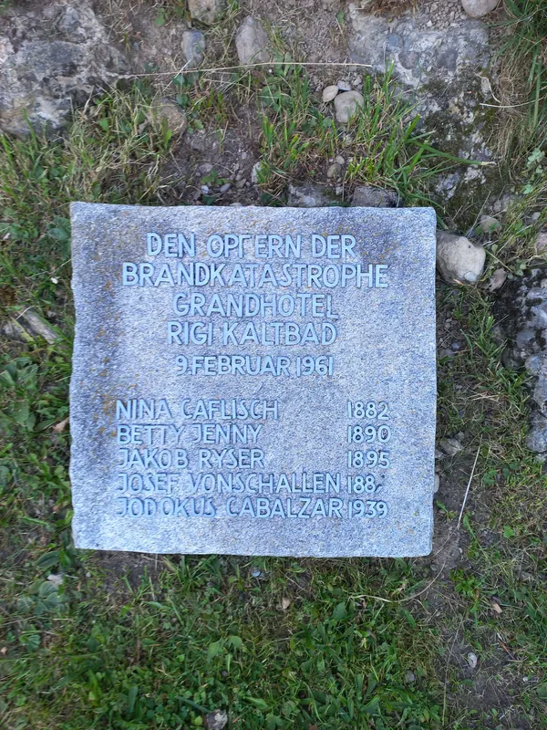 Rigi Kaltbad-cemetery-memorial fire disaster Grandhotel 1961-01ASD (2023-09-04)