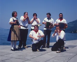 Rigi, Folk Music (1976)