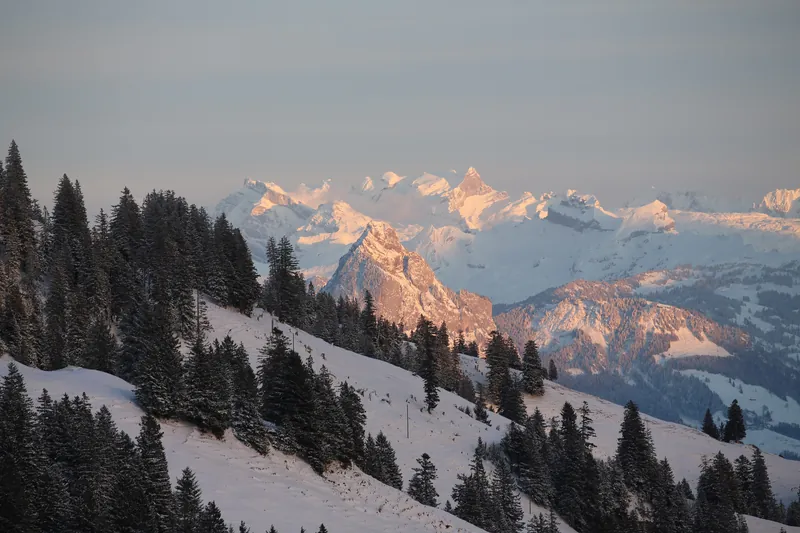 The Grosser Mythen in snowy landscape (2023-01-19 16:59:10)