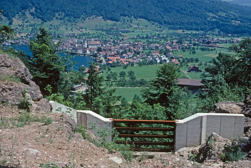 Rigi-Nordlehne, retaining lakes in Runse above the SBB railroad line (2003)