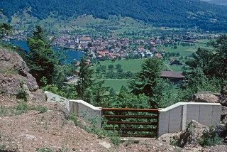 Rigi-Nordlehne, retaining lakes in Runse above the SBB railroad line (2003)