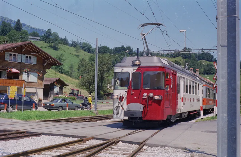 Leukerbad : Ex station building of the LLB ; MOB railcar, ex BDe 4/4 28 in Montbovon ; snowplow X 10 of the MOB, tpf tractor 12 ; BDe 4/4 142 in new dress ; Vitznau-Rigi steam loco 17 ; Ballwil with train 6033, Bt 906 at 11:35 in Ballwil ; train 6044 to Lenzburg in Hochdorf at 12:32, NPZ (16.07.2002-27.07.2002)