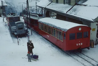 Rigi-Kaltbad, station, Vitznau-Rigi-Bahn (RVB) electric railcar Bhe 2/4 (2/1985)