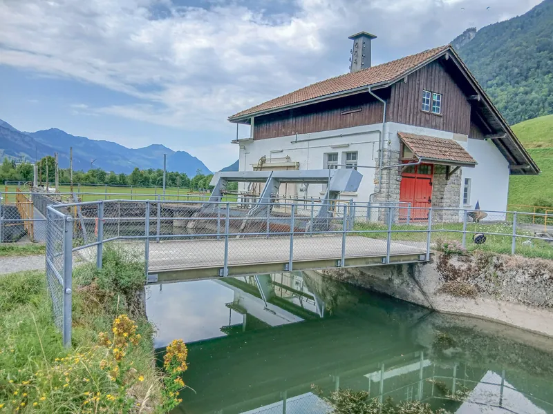 Husmattsteg über die Seeweren, Brunnen SZ 20260725-jag9889 (2026-07-25 13:00:22)