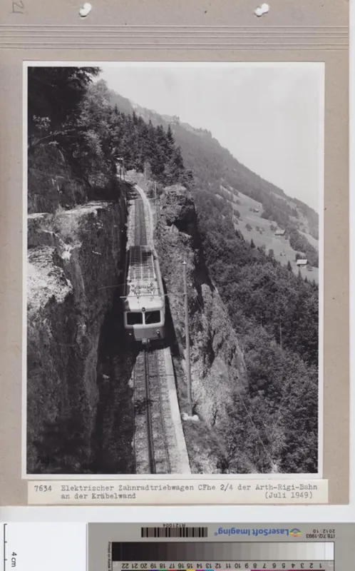 Elektrischer Zahnradtriebwagen CFhe 2/4 der Arth- Rigi -Bahn an der Kräbelwand (ca. 1949)