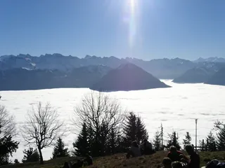Wanderer beim Picknick, Rigi - panoramio (Taken on 12 December 2004)