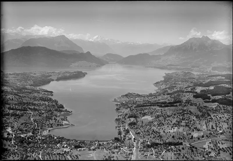 Küssnacht am Rigi with lake (16.07.1953)