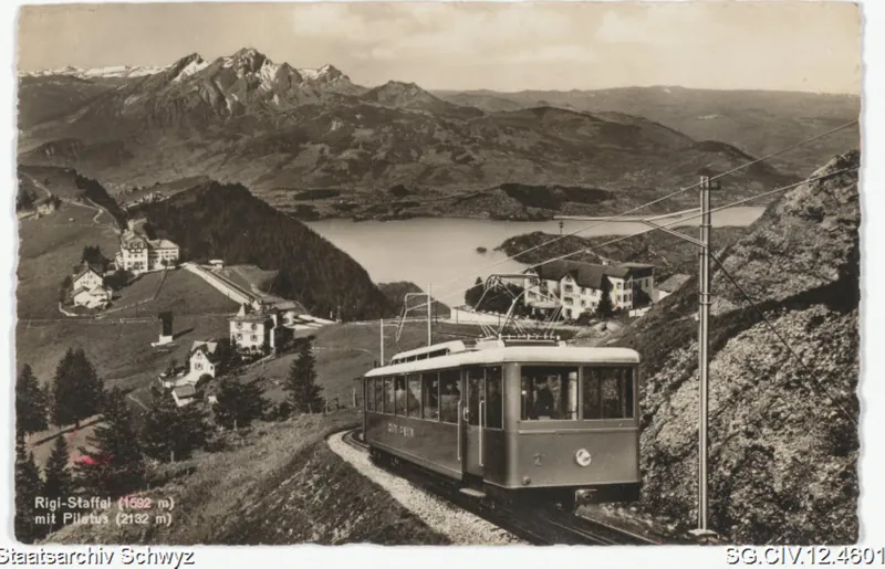 Rigi-Staffel mit Rigi-Bahn und Pilatus (keine Angabe)