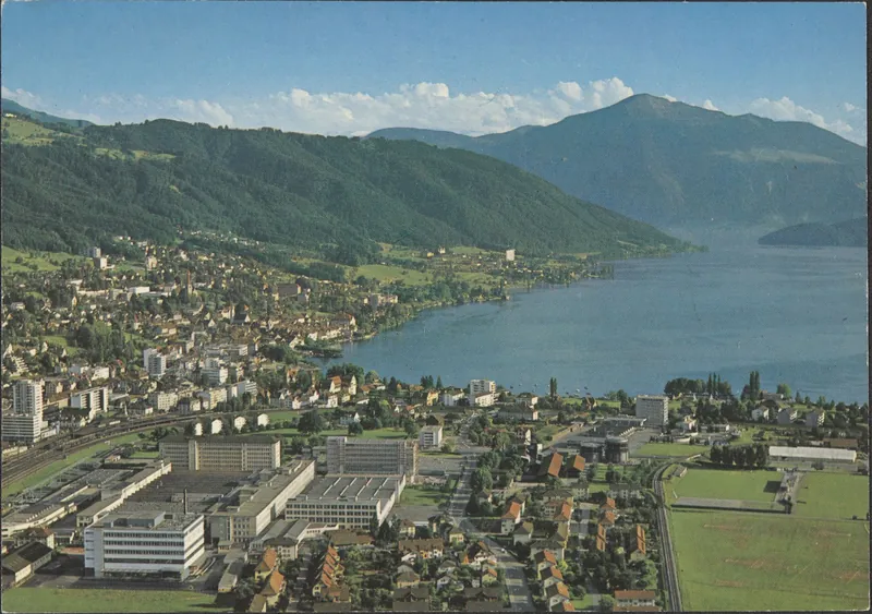 Zug mit Blick gegen Rigi