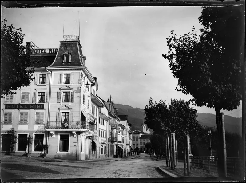 Die Zuger Vorstadt mit dem Hotel Rigi (1902)