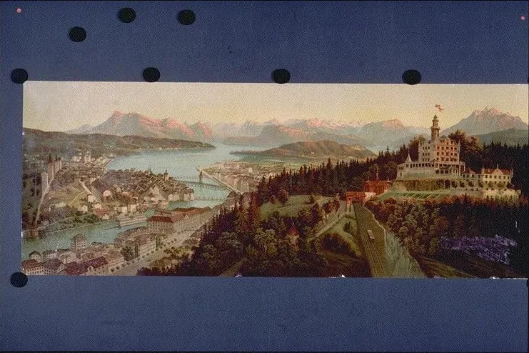[Rundsicht auf die Stadt Luzern, auf den Vierwaldstättersee, auf die Berge von der Rigi bis zum Pilatus und auf das Hotel Gütsch mit Gütschbahn und Unnothtürmchen] (1889)
