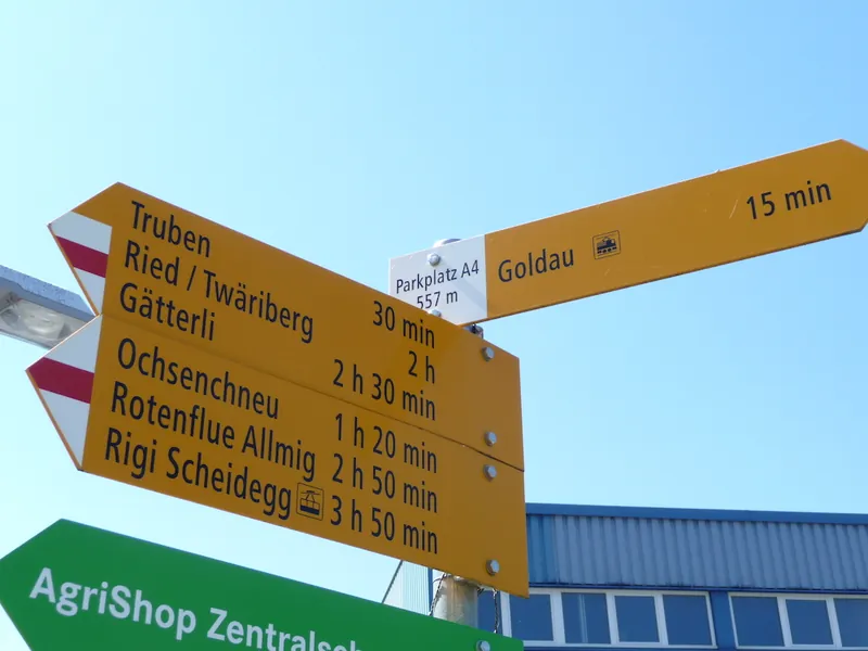 Wanderwegweiser Parkplatz A4 557 (2016-07-10 15:54:01)