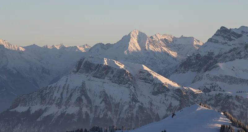 Niederbauen and Bristen from Rigi in sunset (2023-02-07 17:15:39)