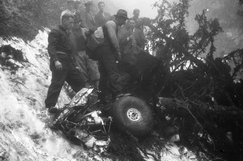 Flight accident of pilot Gerber and radio operator Müller with the General Aviation Clark GA-43, HB-ITU on the Rigi (02.05.1936)