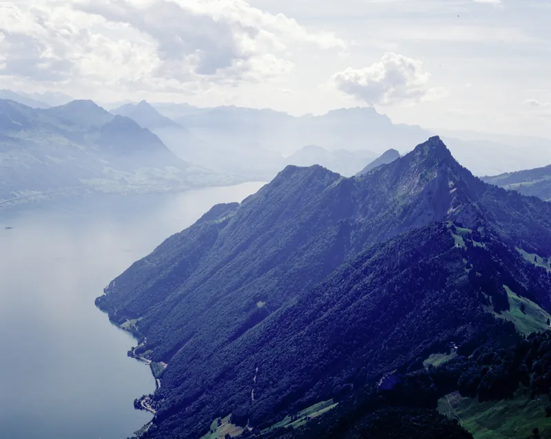 Urmiberg with the Rigi Hochflue and Lake Lucerne (12.06.2002)