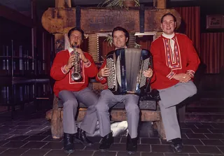 Rigi, Folk Music (1976)