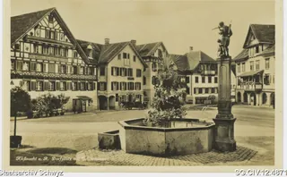 Küssnacht am Rigi, Dorfplatz mit Tellbrunnen (1927)