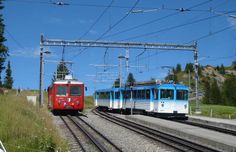 Rigi-Bahnen parallel towards Kulm (2017-07-29 15:48:21)