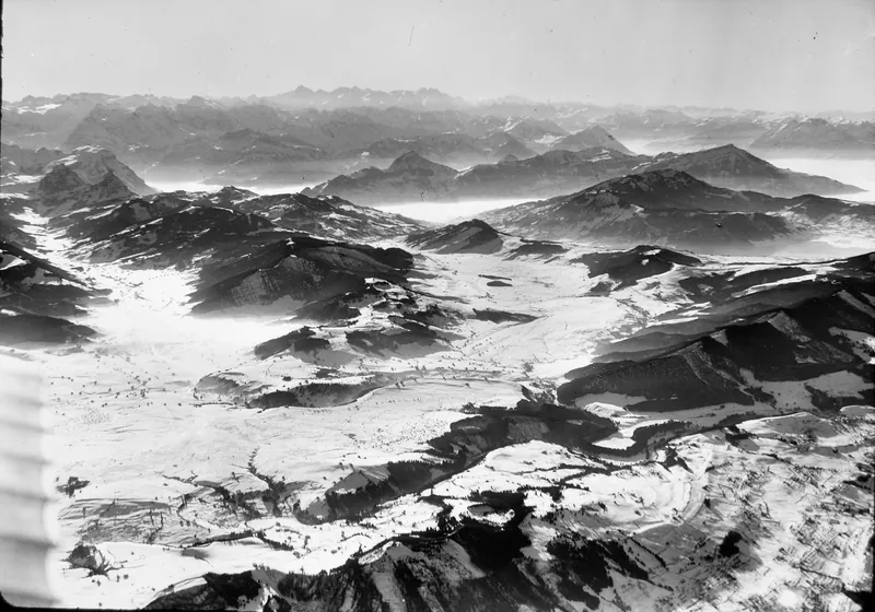Etzel, Einsiedeln, Rigi v. O. 2500 m (1919)