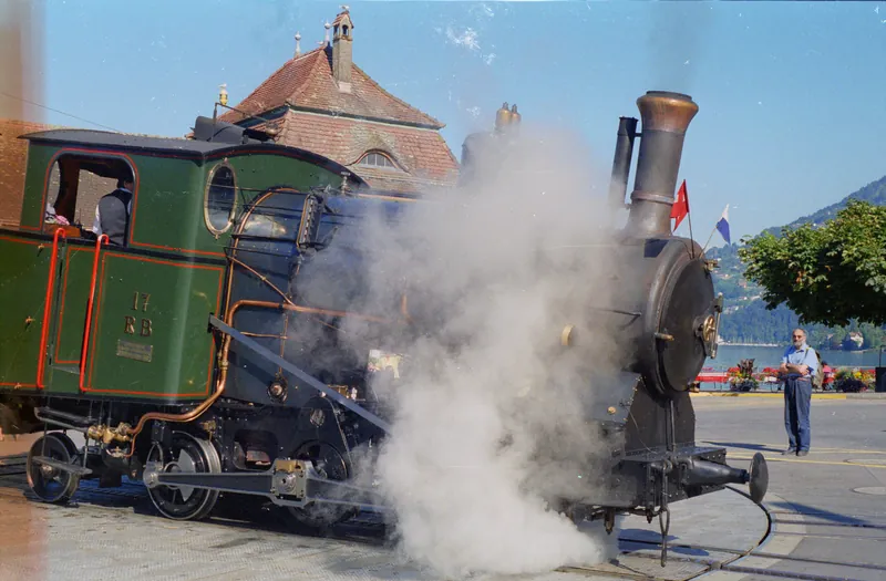 Leukerbad : Ex station building of the LLB ; MOB railcar, ex BDe 4/4 28 in Montbovon ; snowplow X 10 of the MOB, tpf tractor 12 ; BDe 4/4 142 in new dress ; Vitznau-Rigi steam loco 17 ; Ballwil with train 6033, Bt 906 at 11:35 in Ballwil ; train 6044 to Lenzburg in Hochdorf at 12:32, NPZ (16.07.2002-27.07.2002)