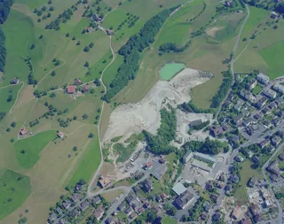 Küssnacht a. Rigi, gravel plant and clay pit excavation (18.06.1994)