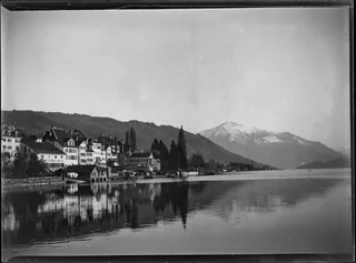 Zugersee und Stadt Zug mit Rigi im Hintergrund (1899)