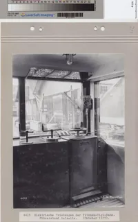 Elektrische Triebwagen der Vitznau- Rigi -Bahn Führerstand talseits (ca. 1937)